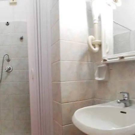 Отель Le Tre Caravelle 3*